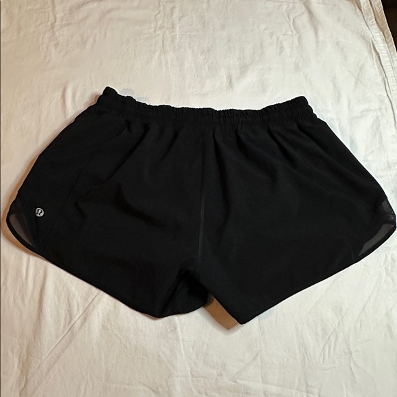Lululemon Hotty Hot Short *Long 4" Size 10 - Picture 4 of 9
